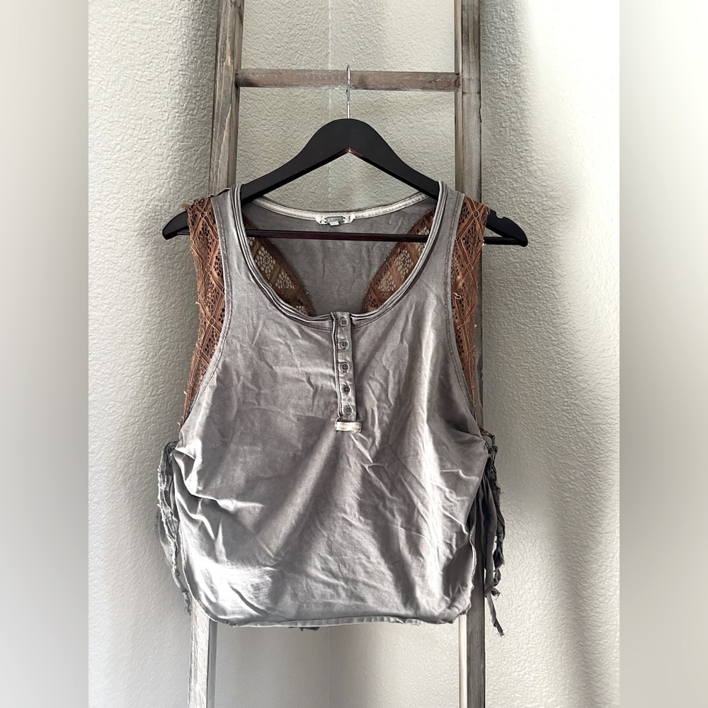 Gimmicks tank top from Buckle size SM